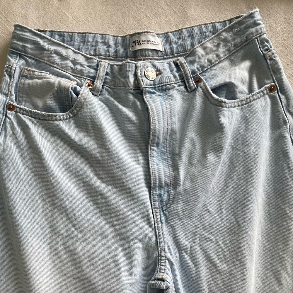 Zara Light Wash Wide Leg Jean